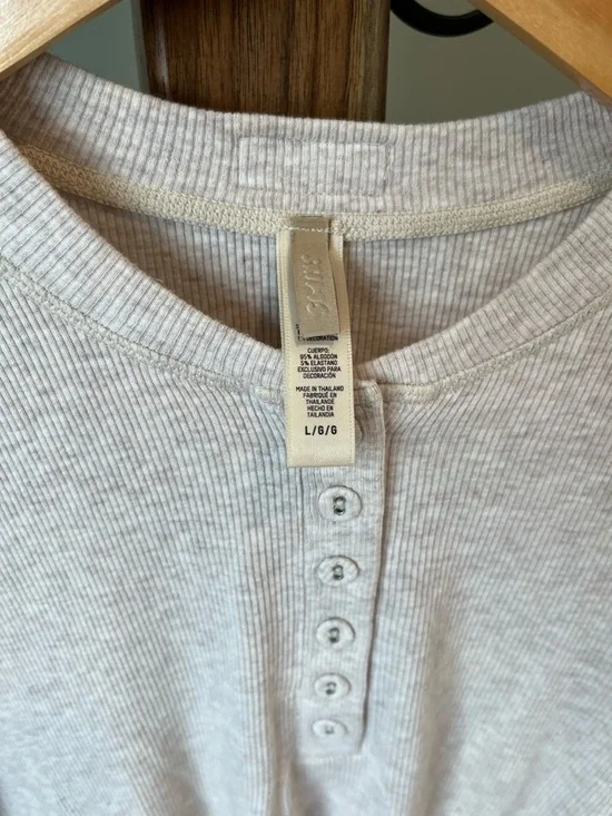 Skims Crop Henley - Picture 4 of 5